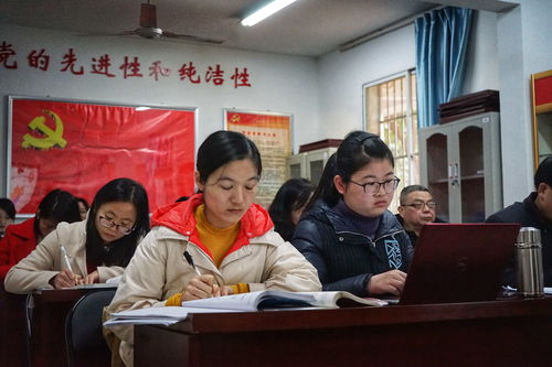 校企合作互幫忙,尚智品牌管理總經(jīng)理張海在南昌工學(xué)院開講分享課